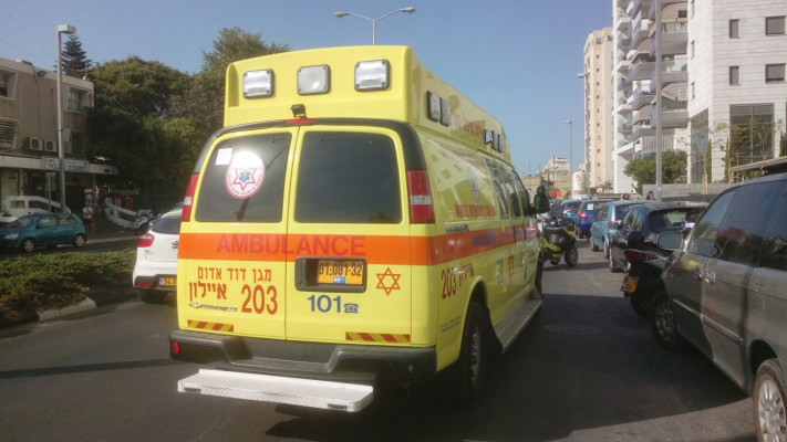 ניידת מד''א (צילום: מד''א)