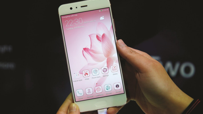 סמארטפון של huawei (צילום: רויטרס)