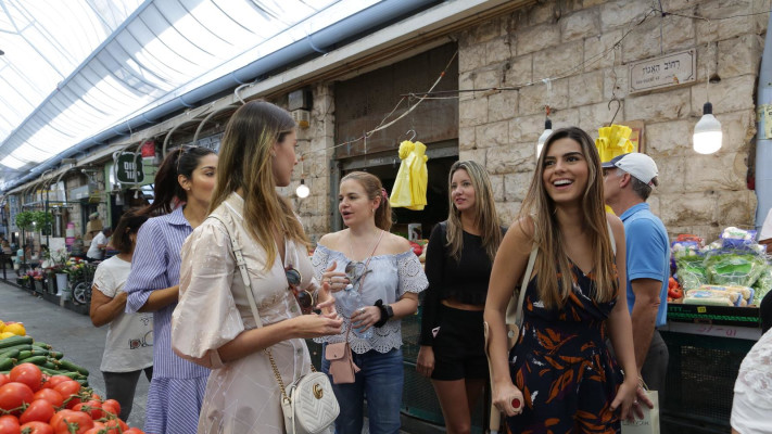 מלכות יופי קולומביאניות שהתארחו בישראל, הן נחשבות להכי יפות בעולם (צילום: דוד אמסלם, משרד החוץ)