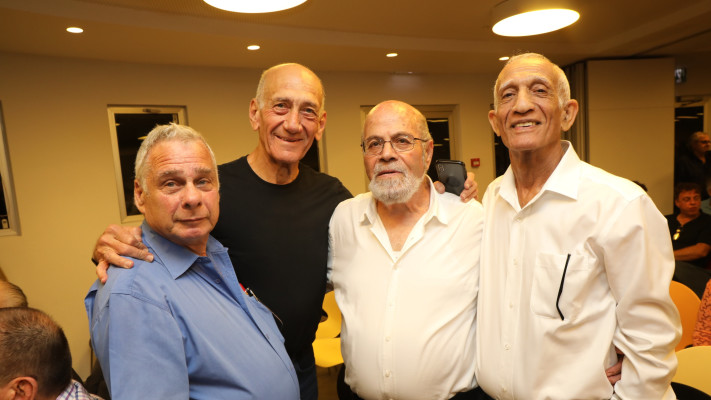 חיים אושרי, ציון קרסטני, אהוד אולמרט ויצחק יפעת