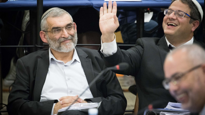איתמר בן גביר ומיכאל בן ארי בדיון בוועדת הבחירות