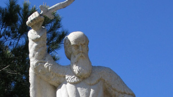 לא חשש לומר את האמת. פסל אליהו הנביא בקרן הכרמל (צילום: תמר הירדני)