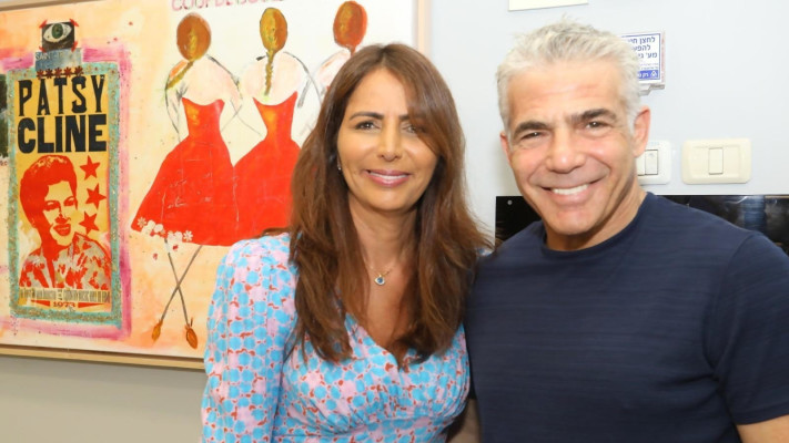 יאיר לפיד ועינת שרוף (צילום: סיוון פרג')