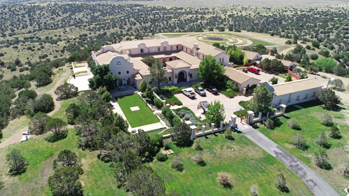 האחוזה של אפשטיין בניו מקסיקו (צילום: REUTERS/Drone Base)