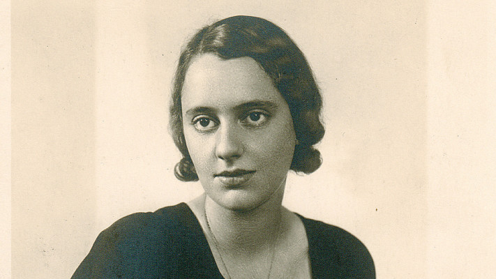 לאה גולדברג