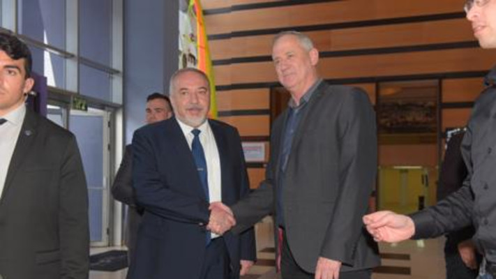 גנץ וליברמן (צילום: אבשלום ששוני)
