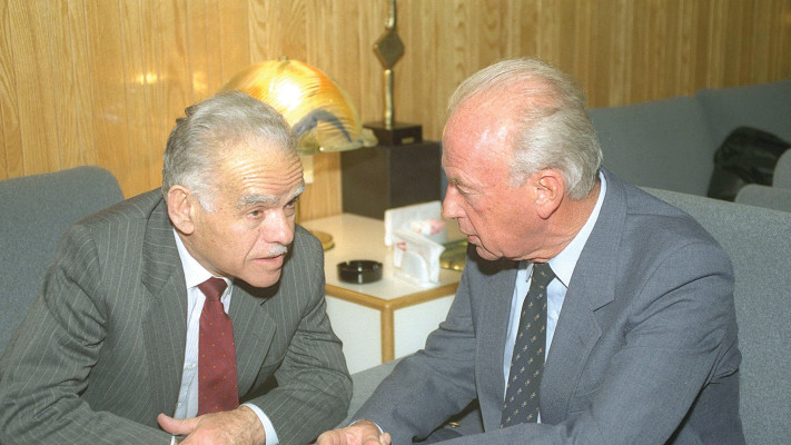 יצחק רבין, יצחק שמיר