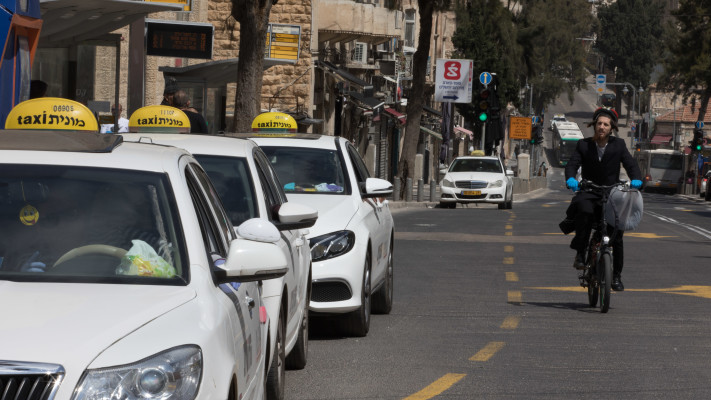 מוניות בירושלים, אילוסטרציה (למקום ולמצולמים אין קשר לנאמר בכתבה)