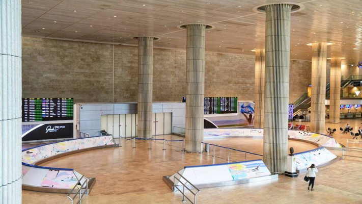 נתב''ג בחוסר פעילות בעקבות ההחלטה על עצירת הטיסות (צילום: אבשלום ששוני)