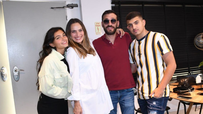 ליאם גולן, אלירז שדה, אילנית לוי, אלין גולן (צילום: אביב חופי)