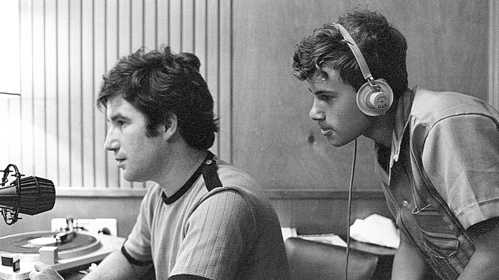 אהוד מנור ברדיו