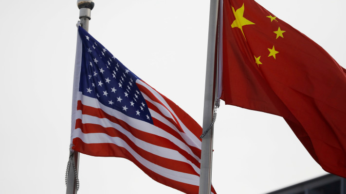 דגלי ארה''ב וסין (צילום: רויטרס)