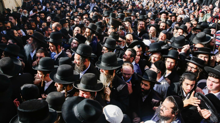 אליעזר ברלנד השתחרר ממעצרו, אלפים קיבלו אותו (צילום: שלו שלום/TPS)