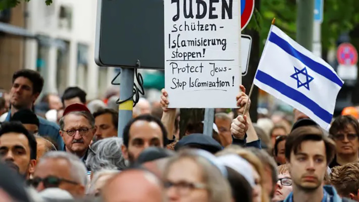 הפגנה נגד האנטישמיות בברלין  (צילום: רויטרס)