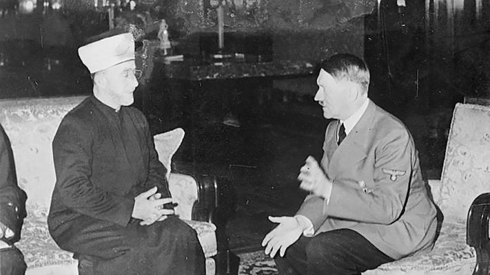 המופתי חאג' אמין אל חוסייני והיטלר  (צילום: German Federal Archives)