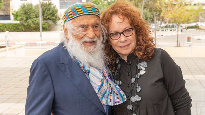 רותי מקבי ויעקב אגם