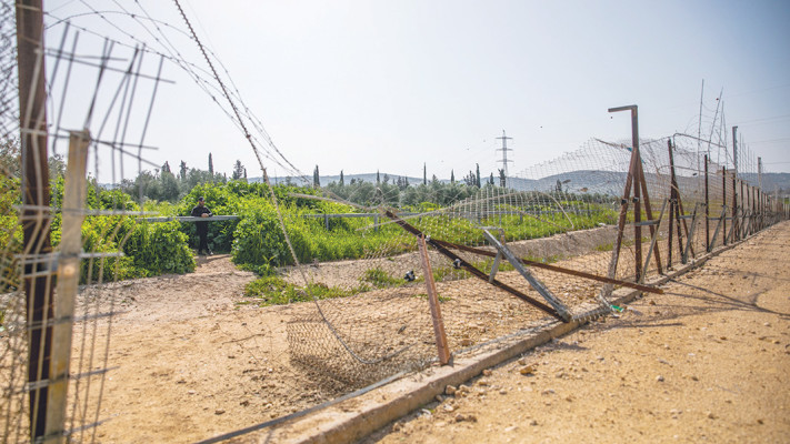 פרצה בגדר ההפרדה סמוך למבוא חורון 