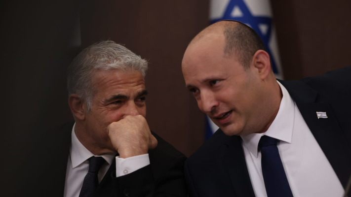 בנט ולפיד בישיבת הממשלה