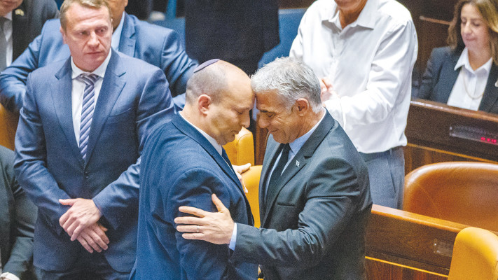 נפתלי בנט, יאיר לפיד