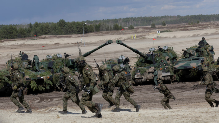 צבא ארה''ב באימון עם צבא פולין על גבול אוקראינה (צילום: רויטרס)