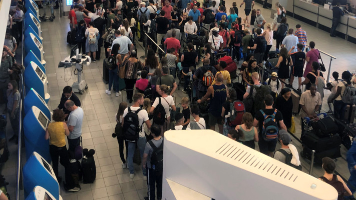 שדה התעופה סכיפהול שבאמסטרדם