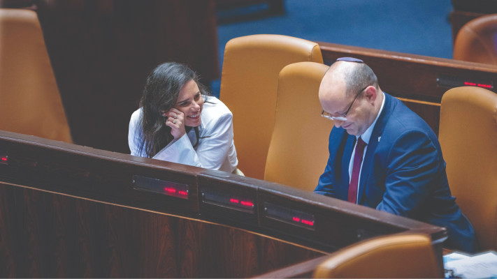 נפתלי בנט, איילת שקד (צילום: יונתן זינדל, פלאש 90)