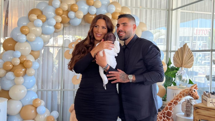 נסרין קדרי ובעלה רום שמיר חוגגים ברית לבנם הבכור (צילום: קורל כראדי)