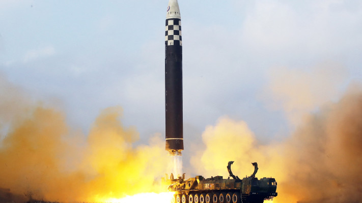 שיגור הטיל החדש של צפון קוריאה (צילום: רויטרס)