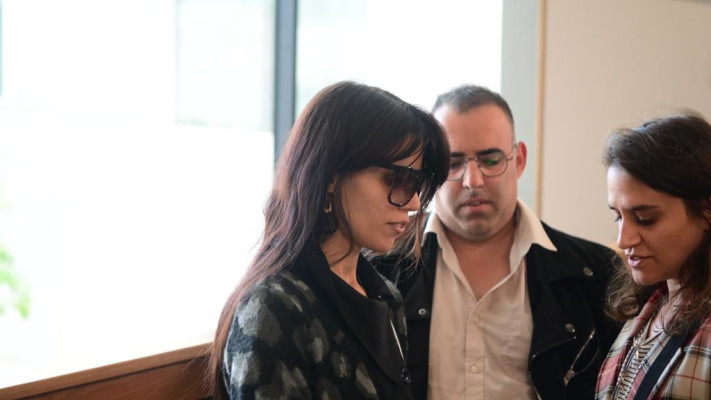 דנה, בתה של הנרצחת יעל בן אברהם