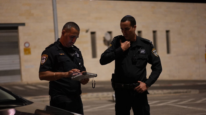 שוטרים בירושלים, ארכיון. למקום ולמצולמים אין קשר לנאמר בכתבה (צילום: דוברות המשטרה)
