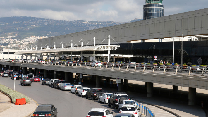 במוקד האולטימטום. נמל התעופה בביירות, לבנון  (צילום:  REUTERS/Mohamed Azakir)