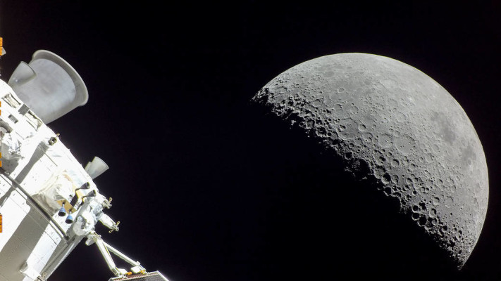משימת ארטמיס 1 צילמה את הירח (צילום: נאס''א)