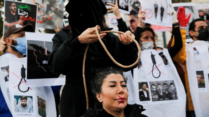 מחאה נגד המשטר באיראן ודיכוי המחאות 