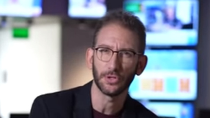 שאול אמסטרדמסקי (צילום: צילום מסך יוטיוב כאן 11)