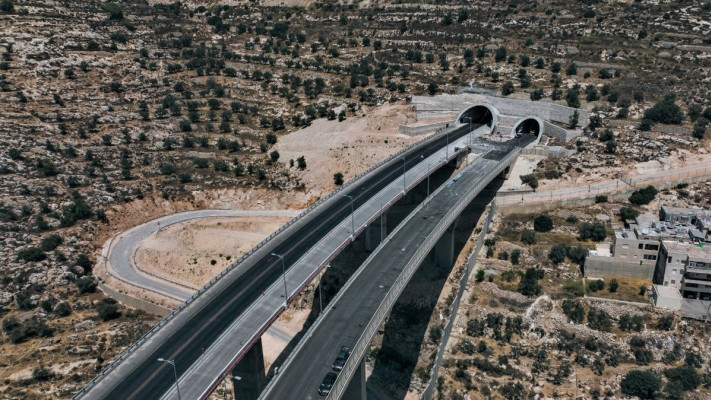 כביש 60 צפון (צילום: שי שחר)