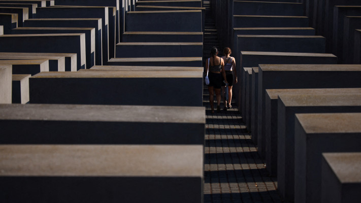אנדרטת השואה בברלין (צילום: REUTERS/Lisi Niesner)