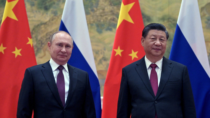 נשיא סין יחד עם ולדימיר פוטין (צילום: Sputnik/Aleksey Druzhinin/Kremlin via REUTERS)