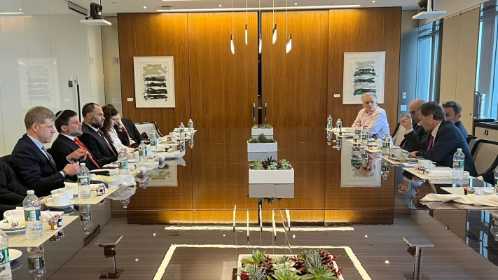 בצלאל סמוטריץ' עם בכירי סיטי בנק בניו יורק