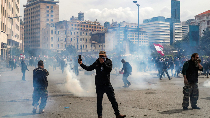 מחאה בביירות נגד הקריסה הכלכלית בלבנון