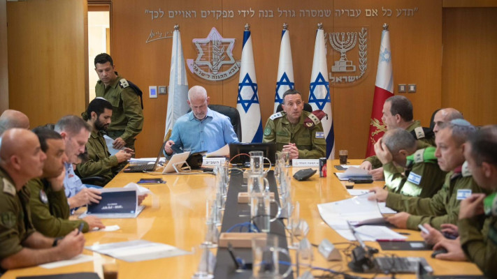 הרצי הלוי ורונן בר (צילום: דובר צה''ל)