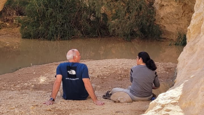 מטיילים בשמורת עין גדי