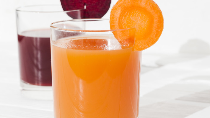 מיץ תפוזים עם תוספות (צילום: ingimages.com)