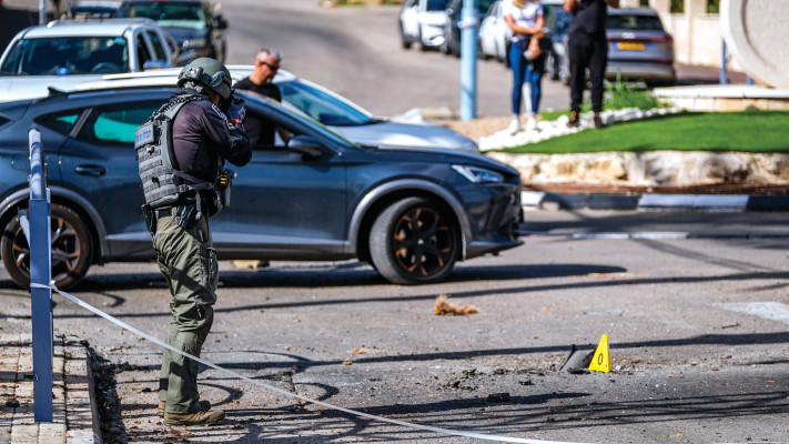 נפילת רקטה בשלומי