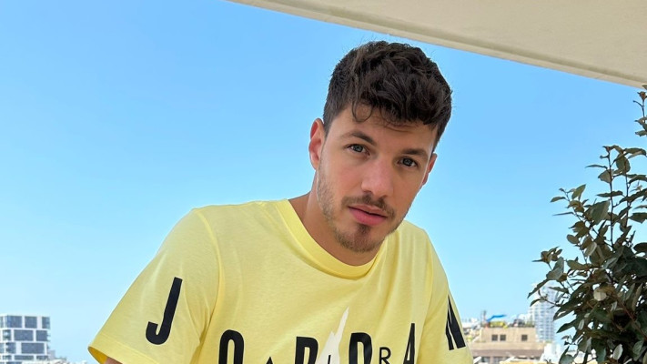 הגיע לתמוך באמו. תומר הכהן (צילום: יח''צ)