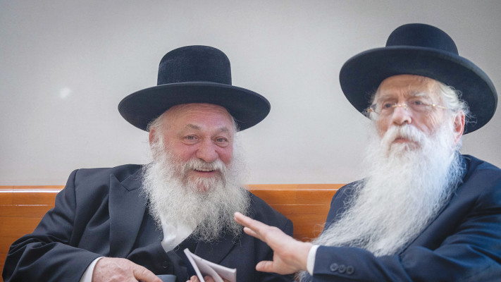 מאיר פרוש, יצחק גולדקנופף