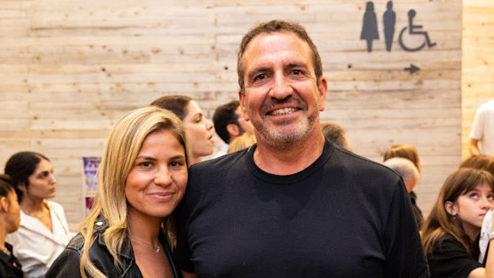 איל וולדמן ואלה יובל (צילום: מולי גולדברג)