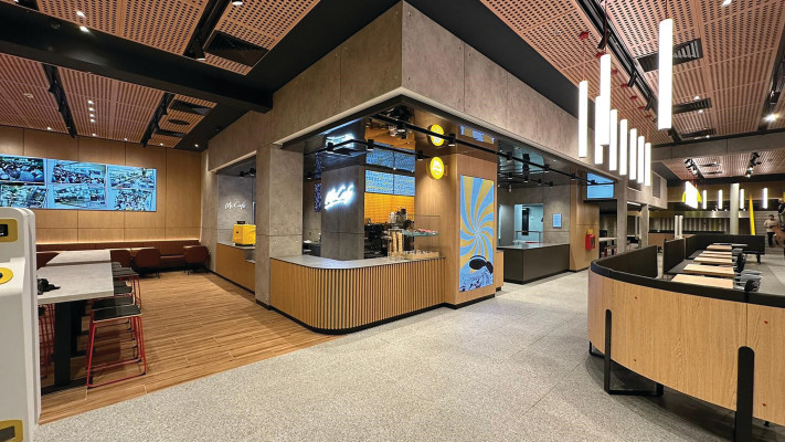 הסניף המחודש של מקדונלד'ס בקניון עזריאלי רמת גן