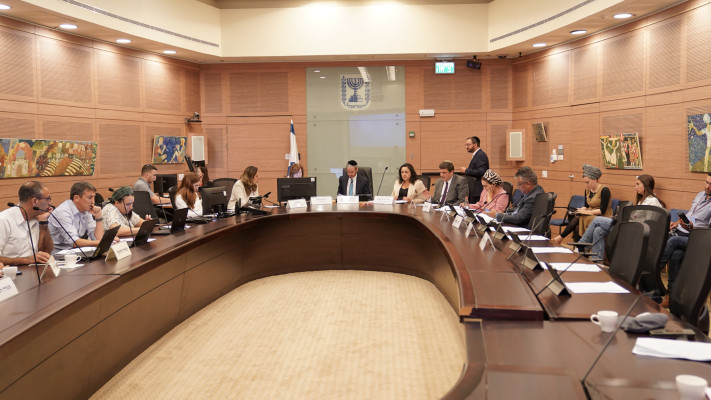 דיון בוועדת החינוך