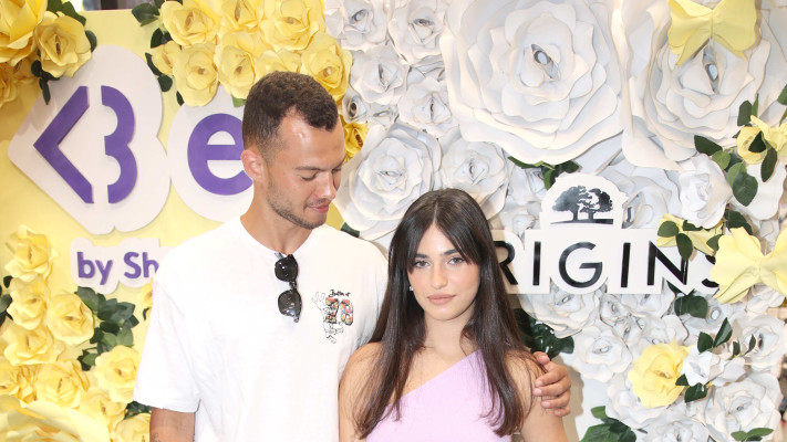 לין אלפי ורוי רייניש בהשקת מותג ORIGINS (צילום: אור גפן)