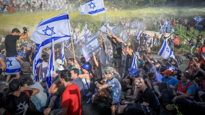 בואש נגד מפגינים בירושלים